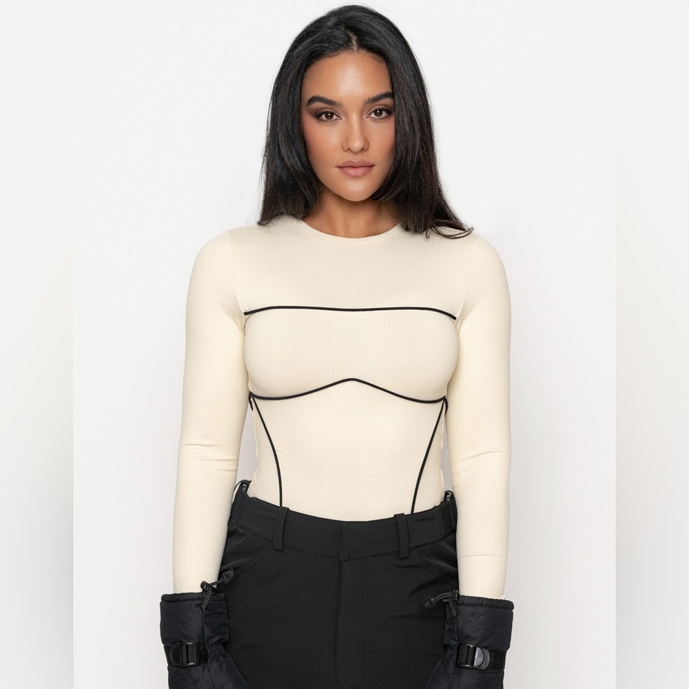 JLUXLABEL BODYSUIT - Picture 2 of 4